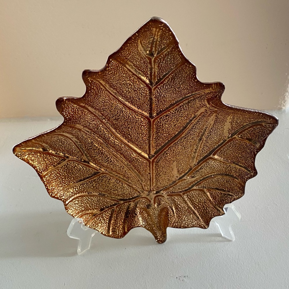 NWT Hallmark Autumn Leaf Glass Plate